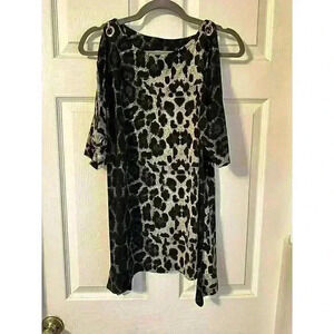 Eve & Maddie Blouse M Shortsleeve Black Gray Leopard Cold Shoulder